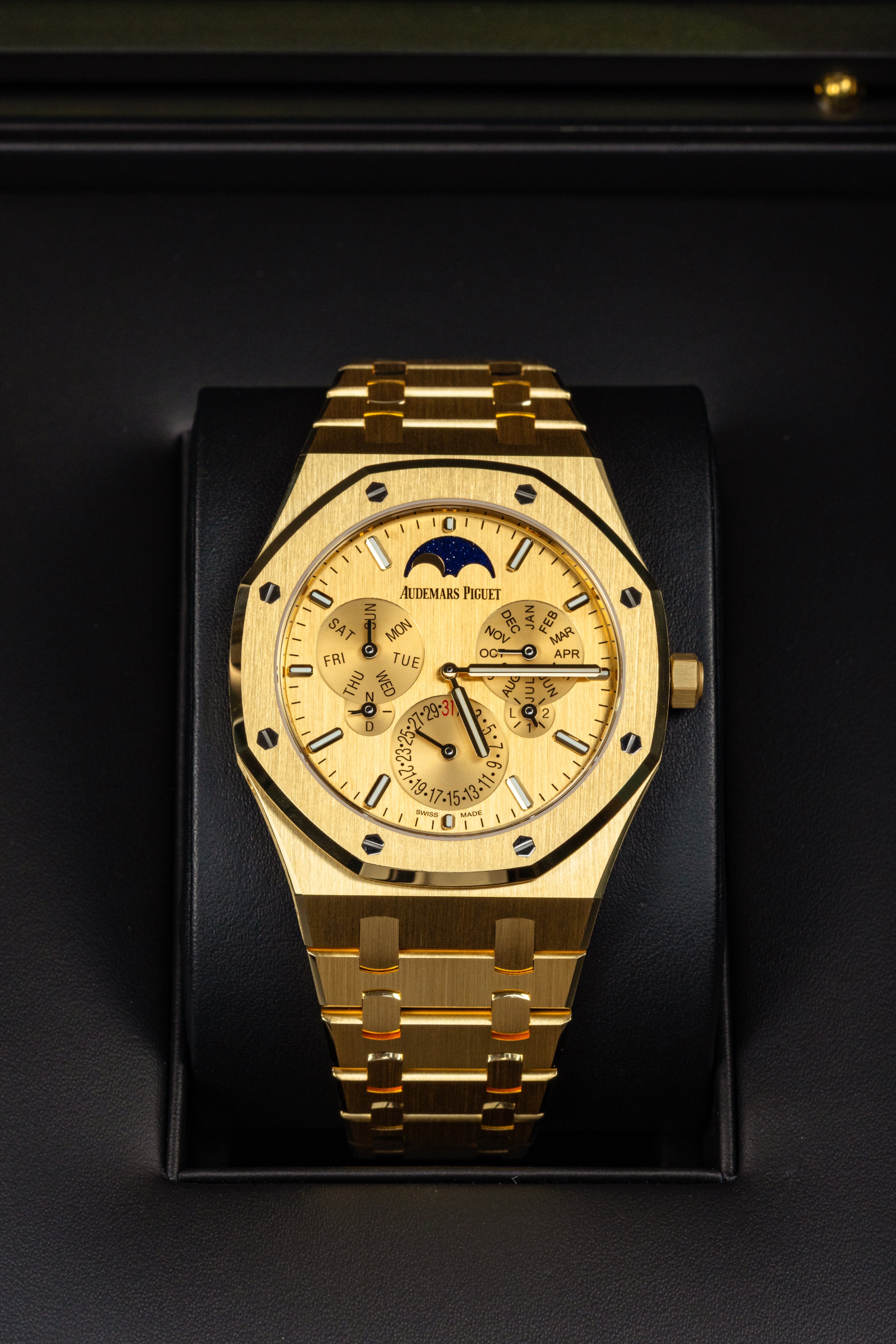 Audemars Piguet Royal Oak Perpetual Calendar 26586BA Ultra-thin Yellow Gold Limited 88 Pieces