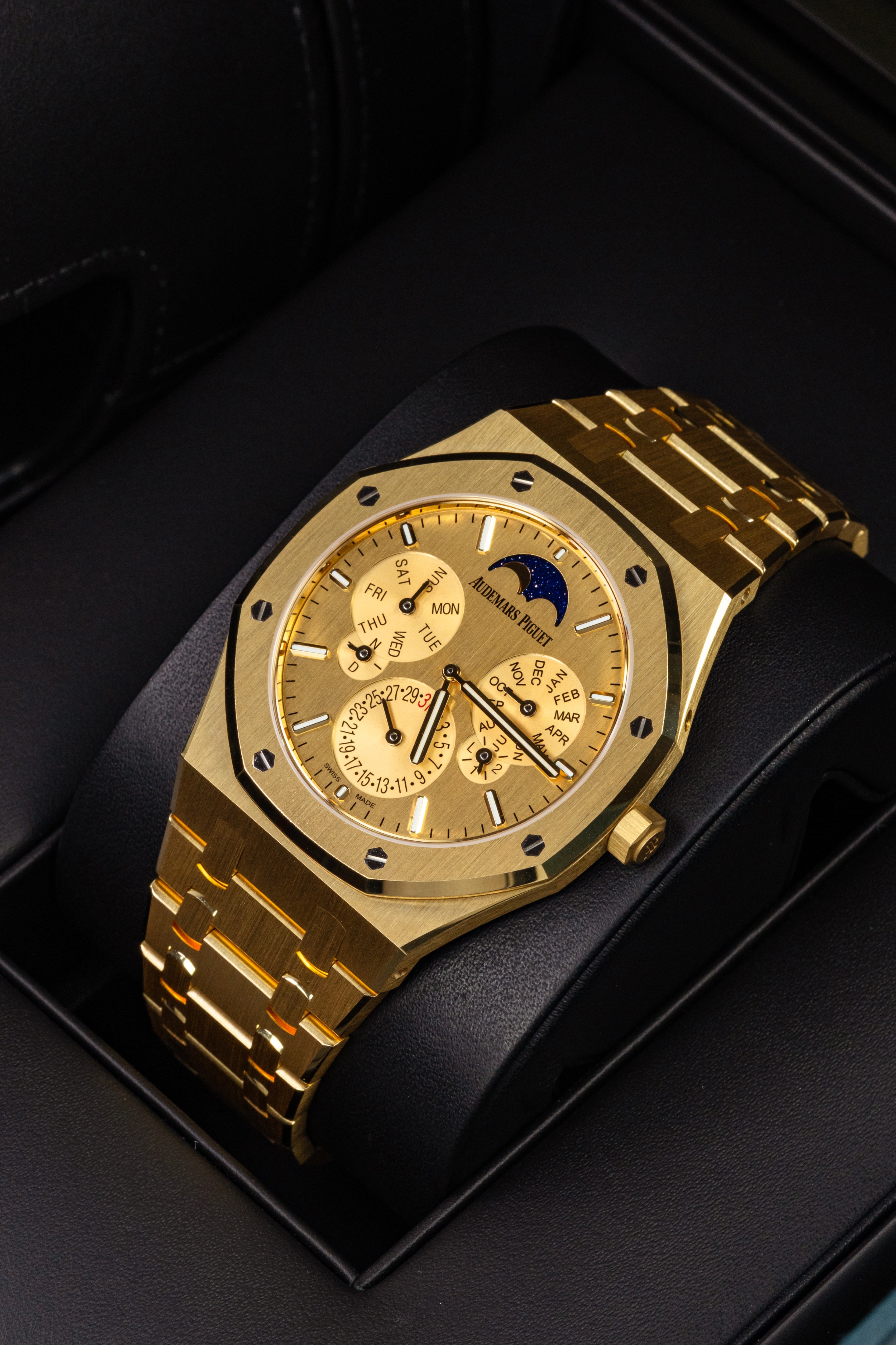 Audemars Piguet Royal Oak Perpetual Calendar 26586BA Ultra-thin Yellow Gold Limited 88 Pieces