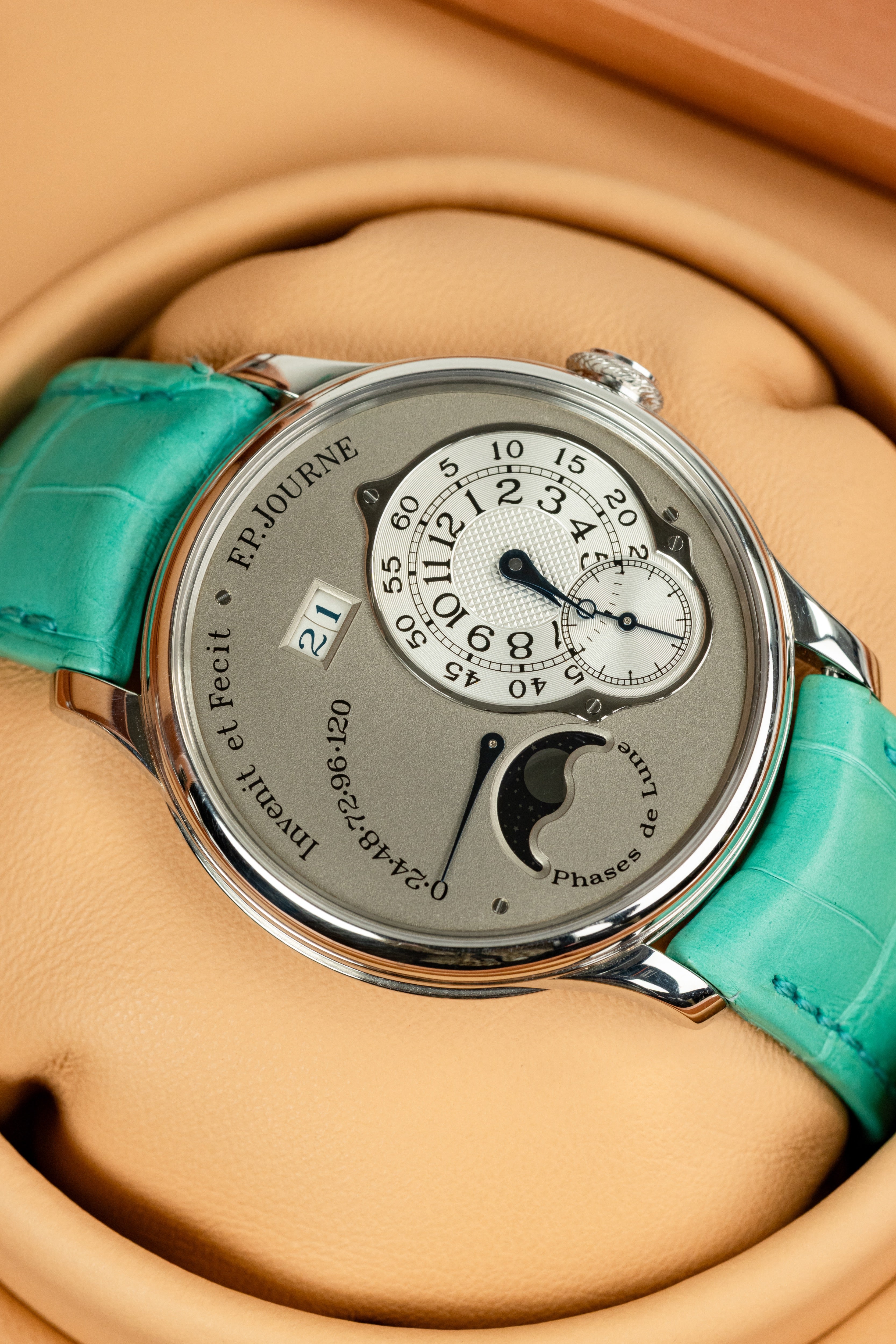 F.P.Journe Octa Lune (L) Platinum Silver Dial Dark Grey Leather Strap 38MM Calibre 1300