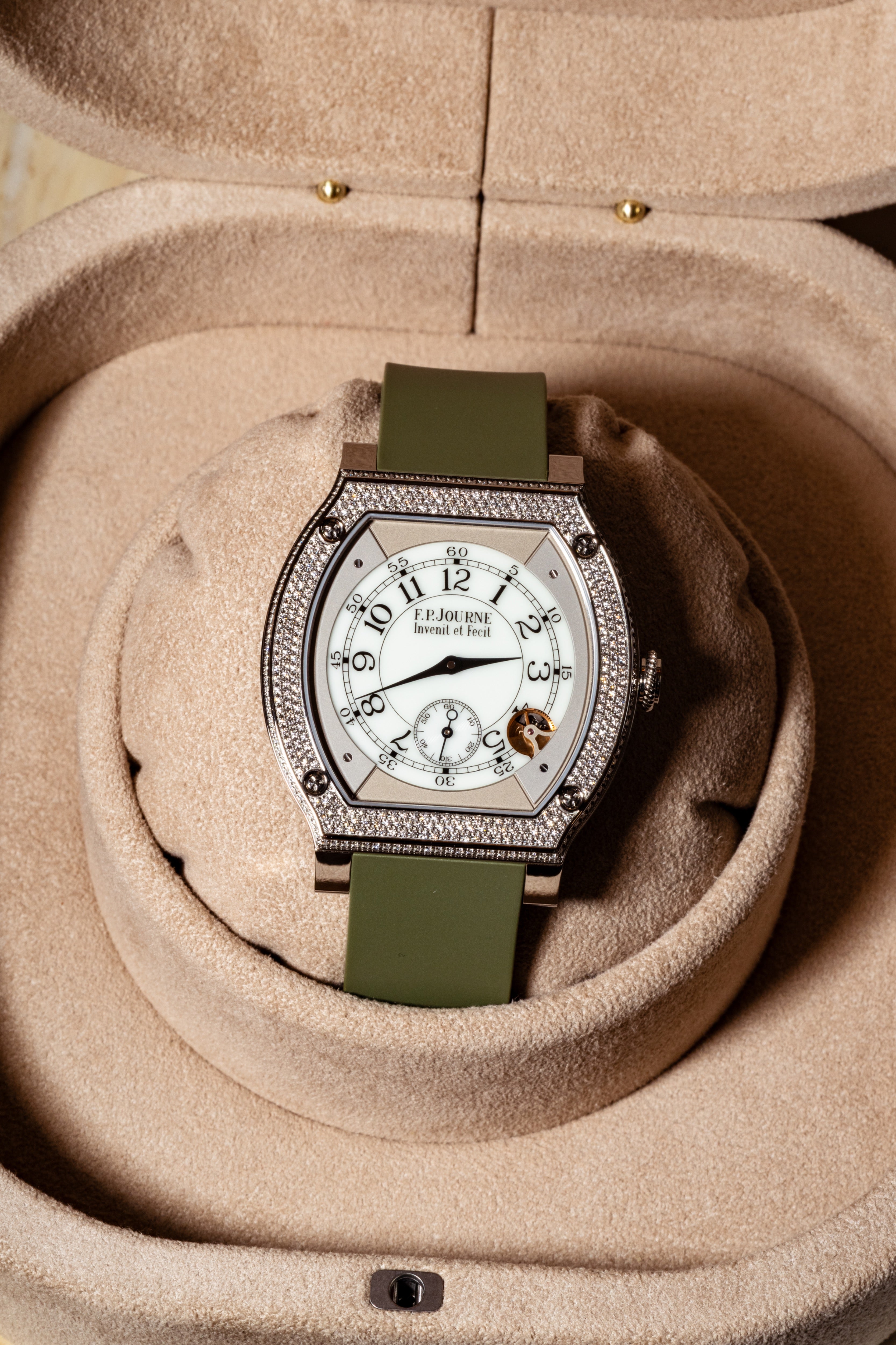 F.P.Journe Élégante Elegante With Diamonds (ELHT) Titanium White Dial Green Strap 48MM Calibre 1210