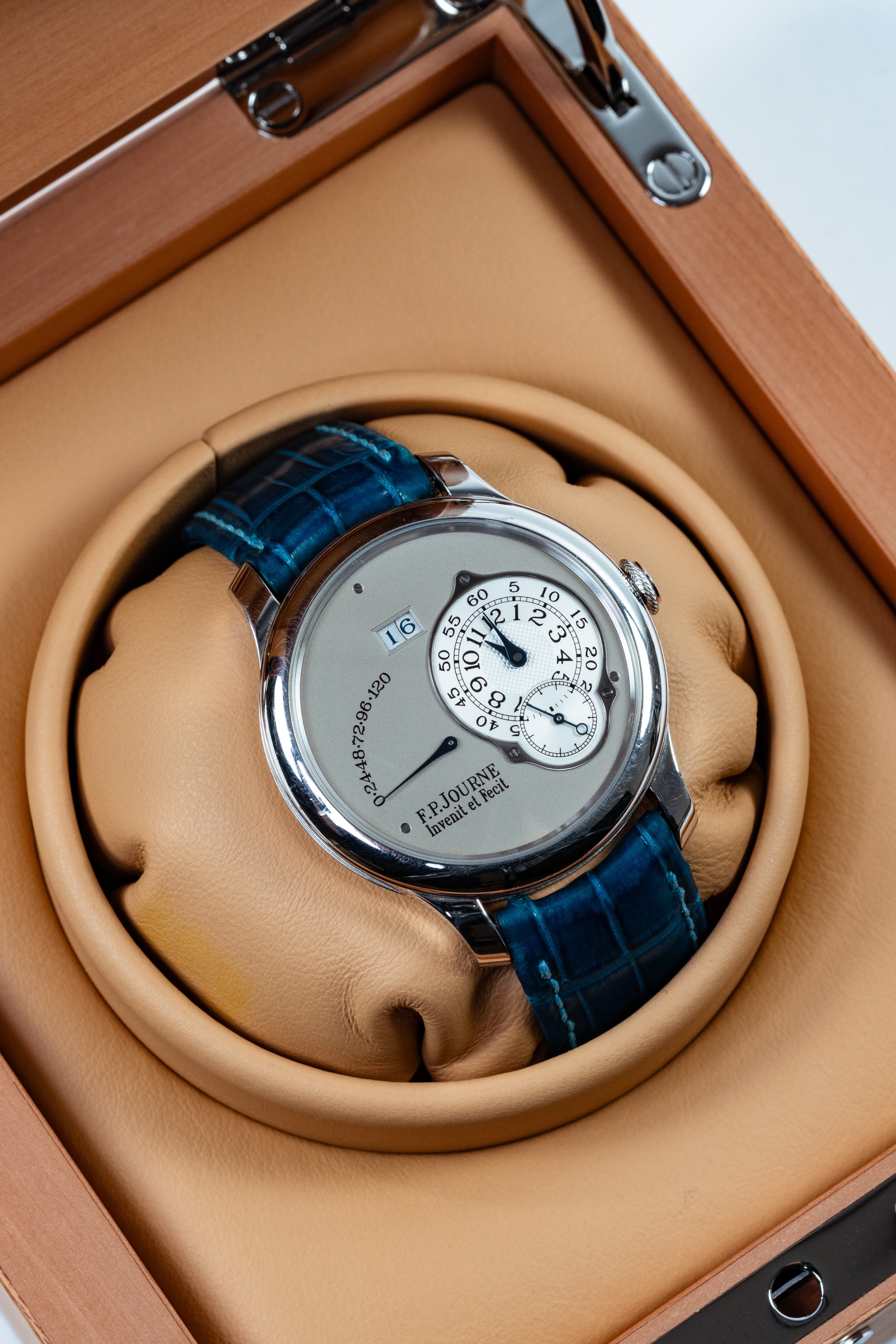 F.P.Journe Octa Reserve de Marche (A) Platinum Grey Dial Blue Leather Strap 40MM Calibre 1300.3