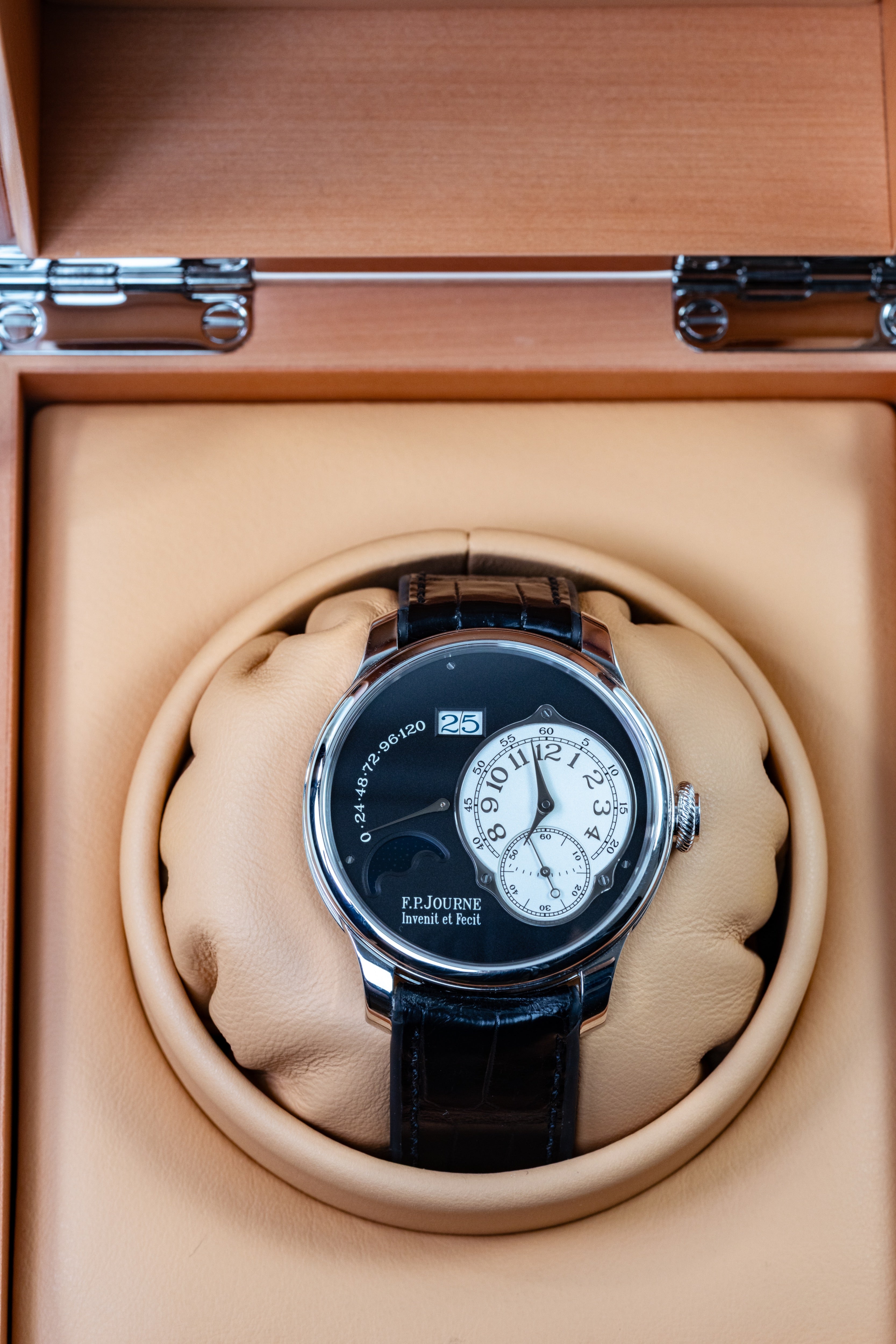 F.P.Journe Octa Black Lune (LN) Platinum Black Dial White Leather Strap 40MM Calibre 1300.3