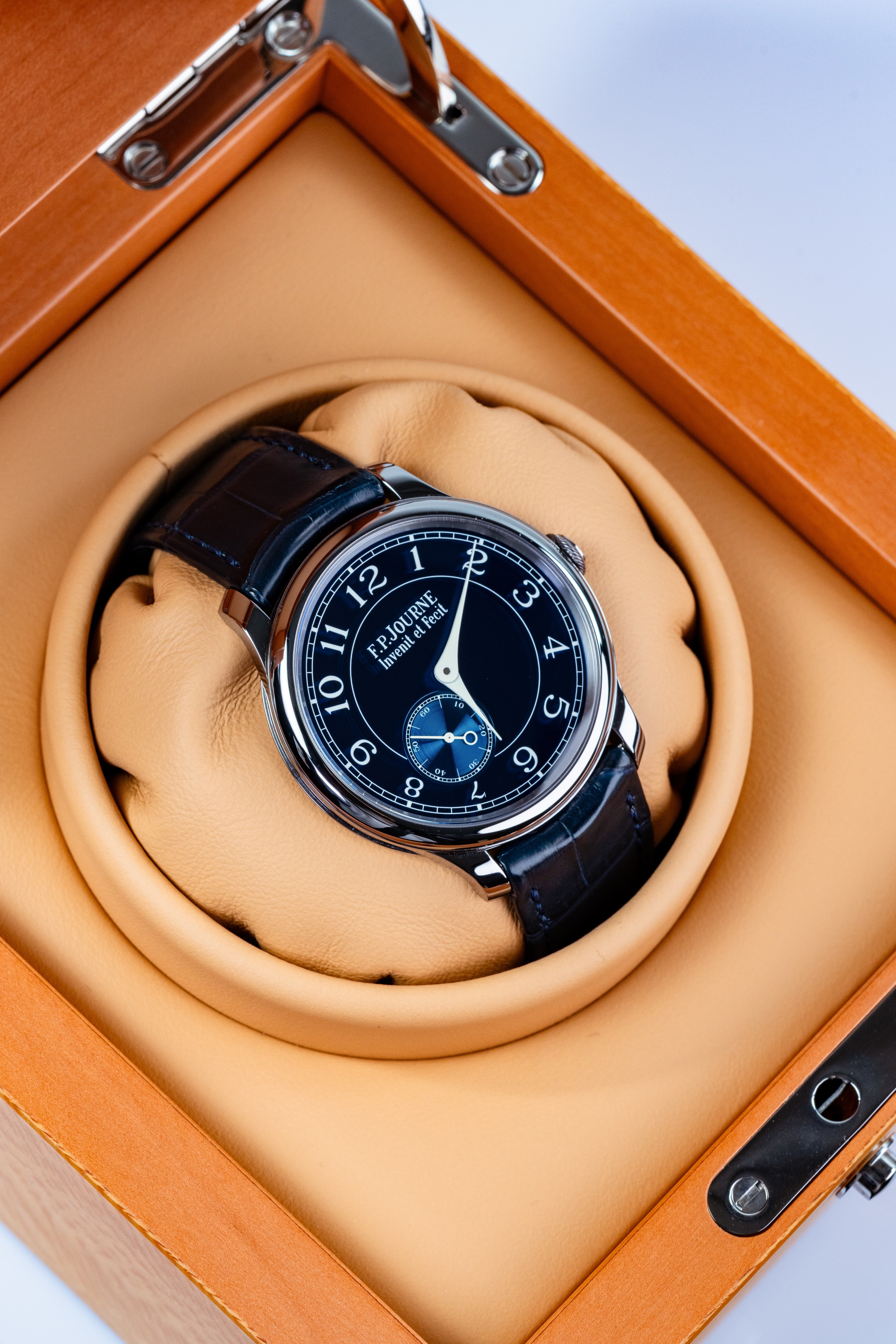 F.P.Journe Souveraine Bleu Souveraine (CB) Tantalum Dark Blue Dial and Leather Strap 40MM Calibre 1304