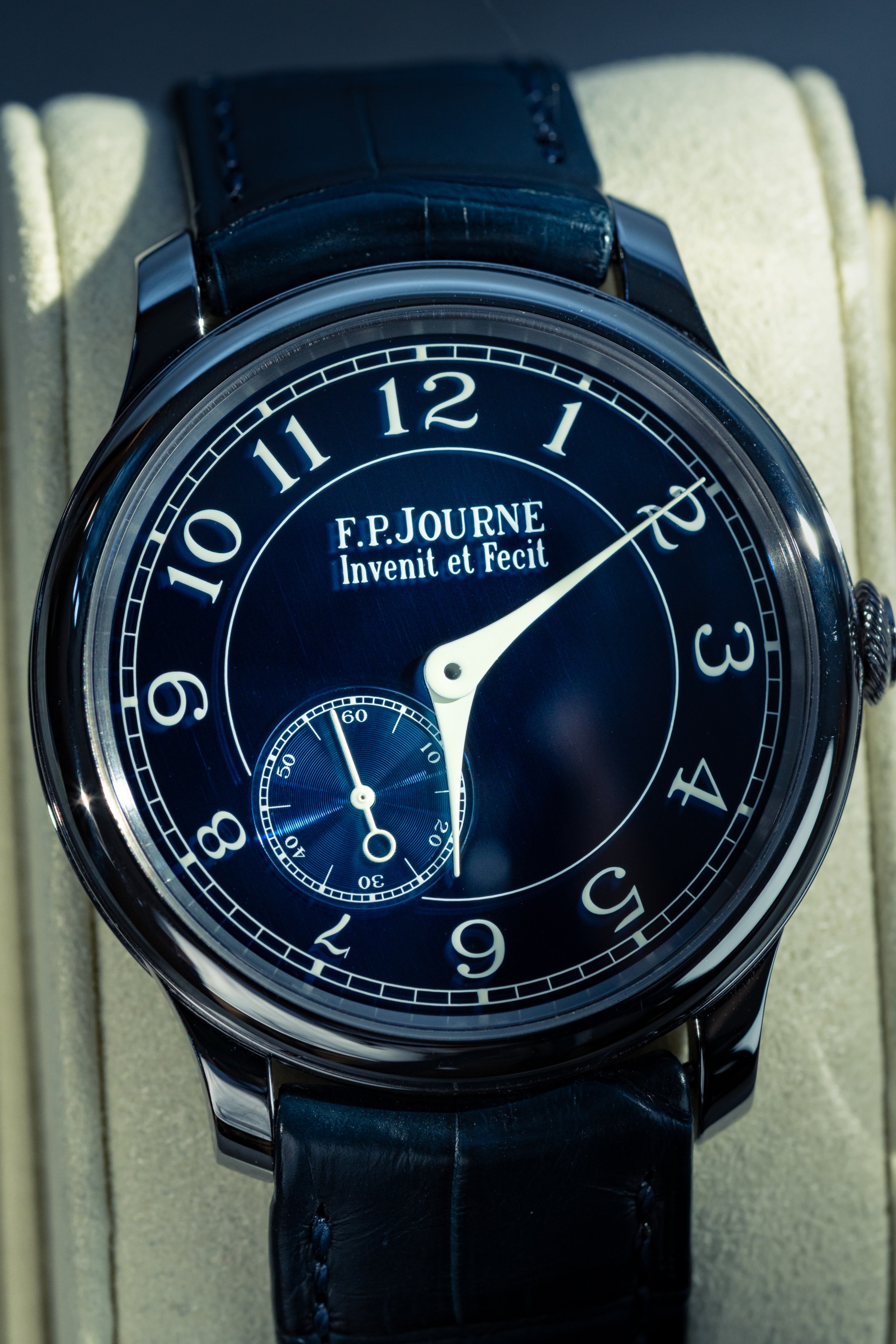 F.P.Journe Souveraine Bleu Souveraine (CB) Tantalum Dark Blue Dial and Leather Strap 40MM Calibre 1304