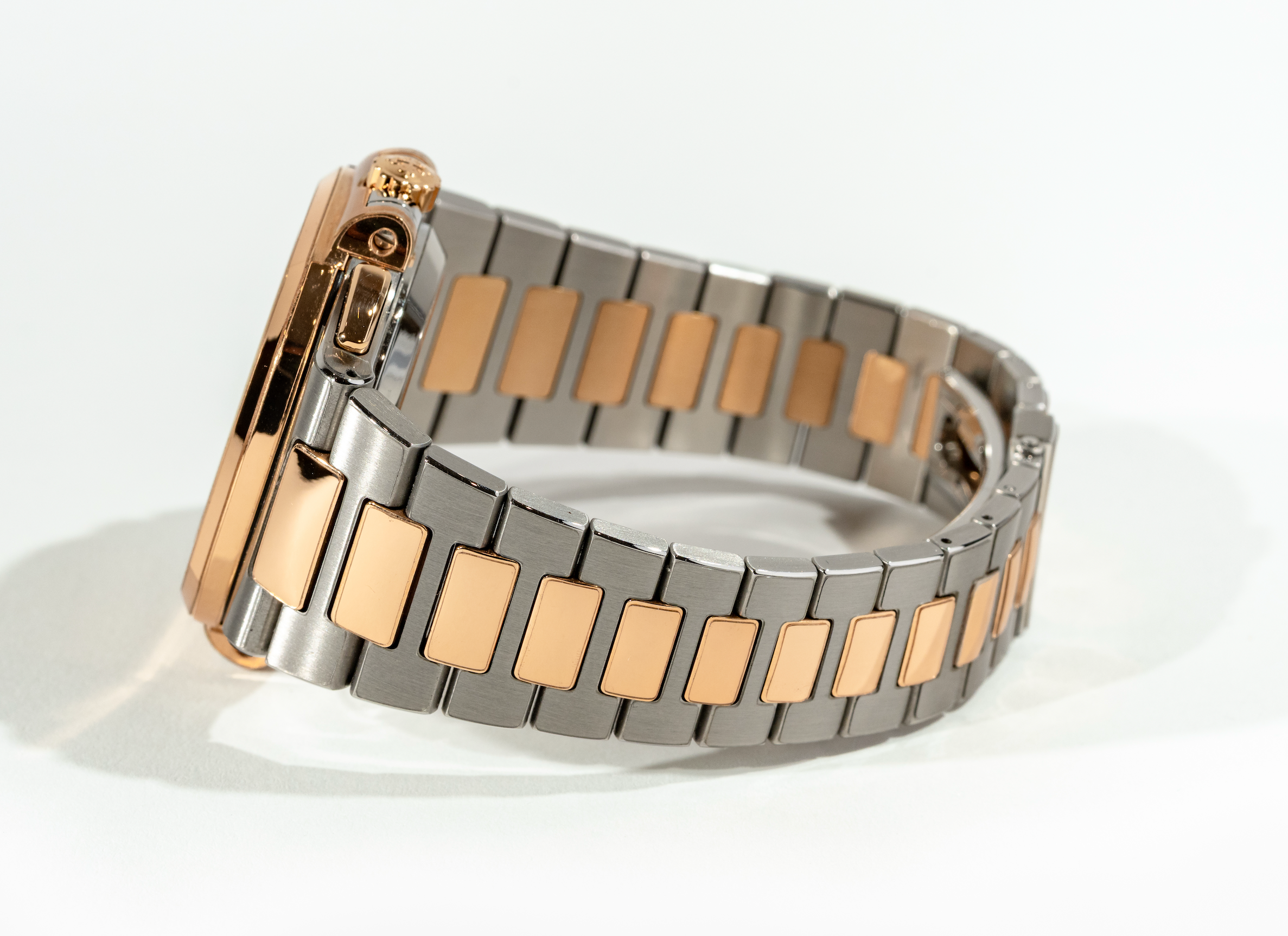 Patek Philippe Nautilus 5980/1AR-001 Chronograph Stainless Steel Rose Gold Blue Dial