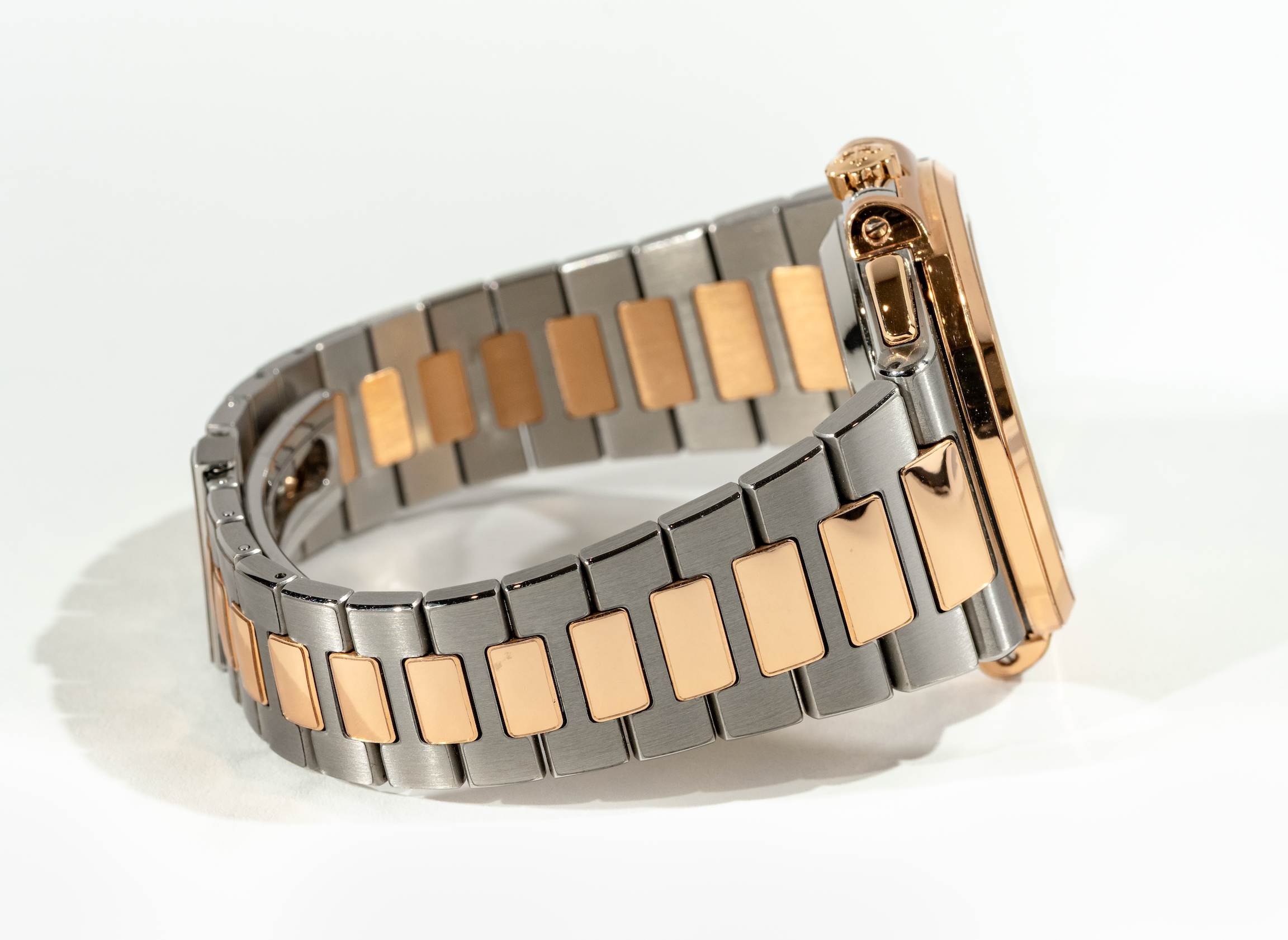 Patek Philippe Nautilus 5980/1AR-001 Chronograph Stainless Steel Rose Gold Blue Dial